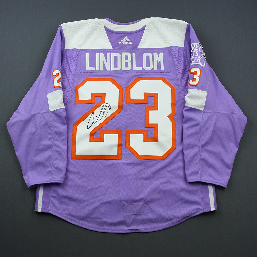 Flyers teammates honor Oskar Lindblom in warmups on Hockey Fights Cancer  night – NBC Sports Philadelphia