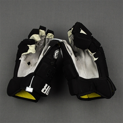 Zdeno Chara - Game-Worn - Warrior AX1 Gloves - 2019-20 NHL Season