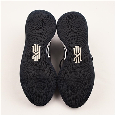 Dorian Finney-Smith - Nike Kyrie Low 2 TB Midnight Navy